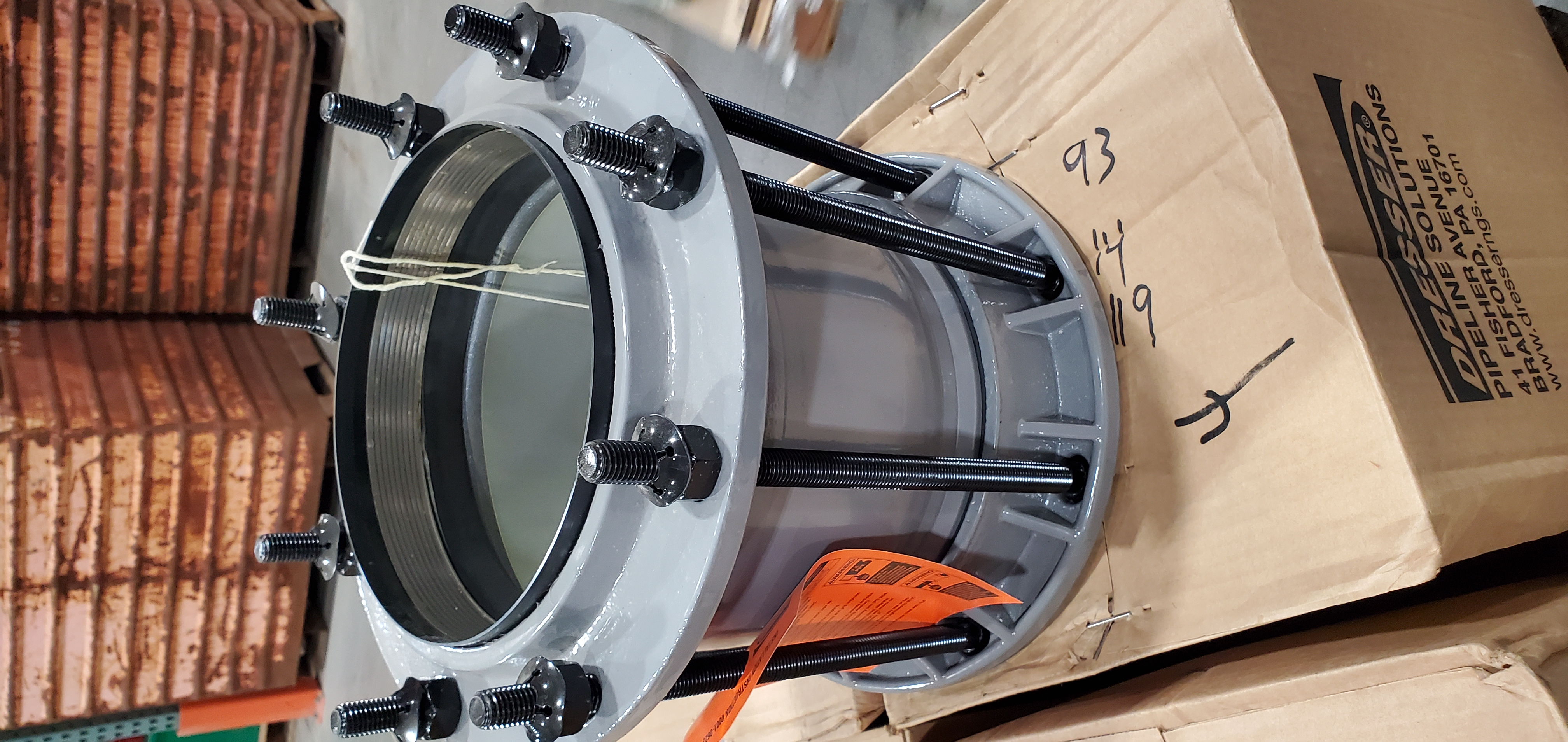 COUPLING, CIxCS/PE 8IN IPS COMP RESTRAIN